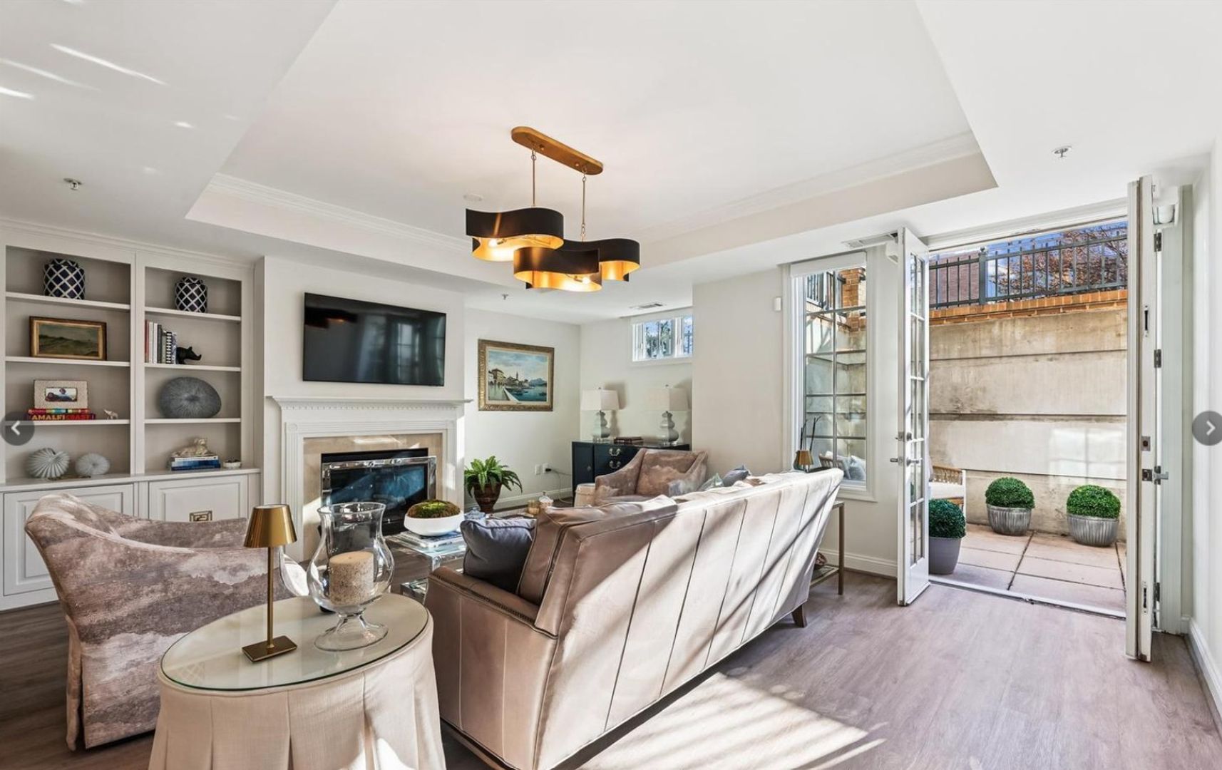 Washington Condo: 2501 Wisconsin Ave