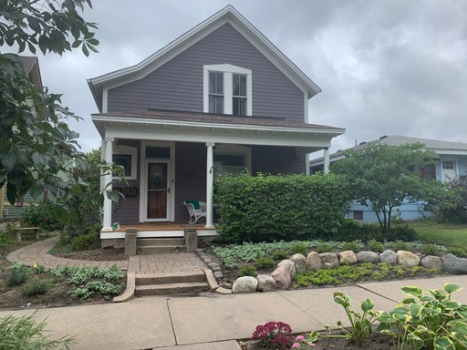 Charming 2 BR / 1.5 BA Duplex w/ Fireplace, Beautiful 2nd Level Deck, & Hardwood Floors! Available 7/15 – photo 1