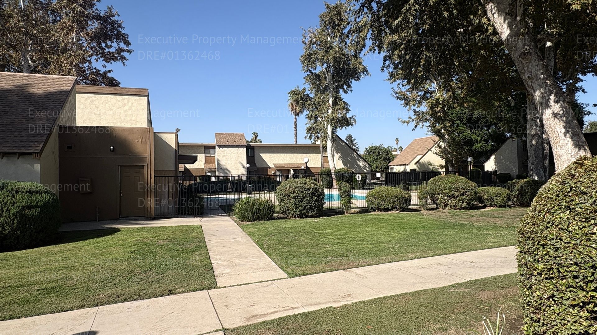 Bakersfield Townhome: 4800 Nordic Dr #G