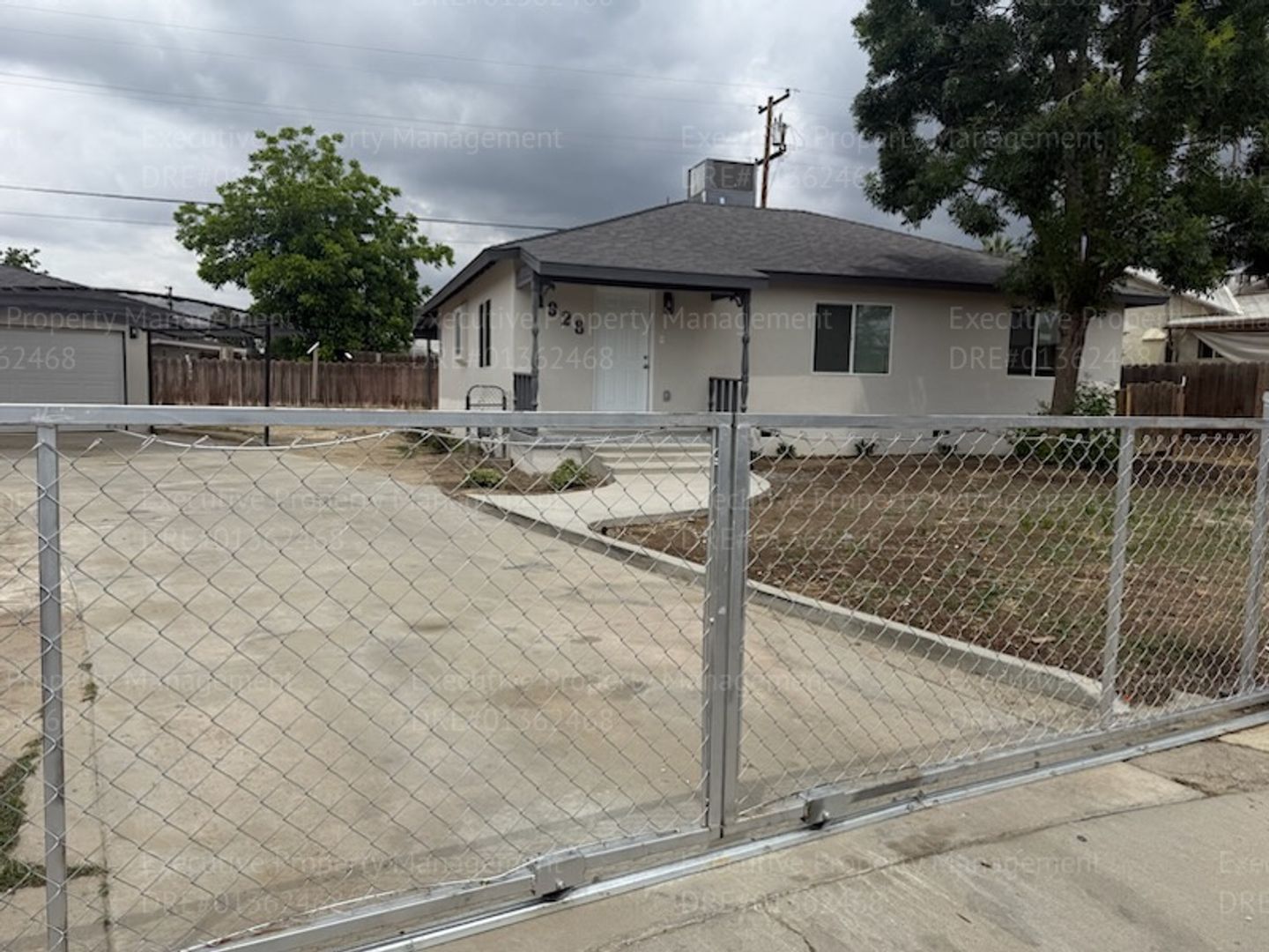 Bakersfield House: 1928 Doolittle Ave
