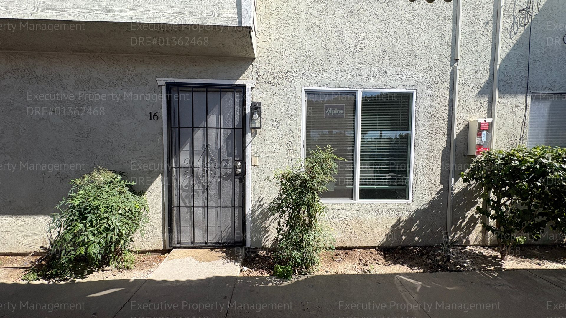 Bakersfield Apartment: 2909 S. Chester Ave
