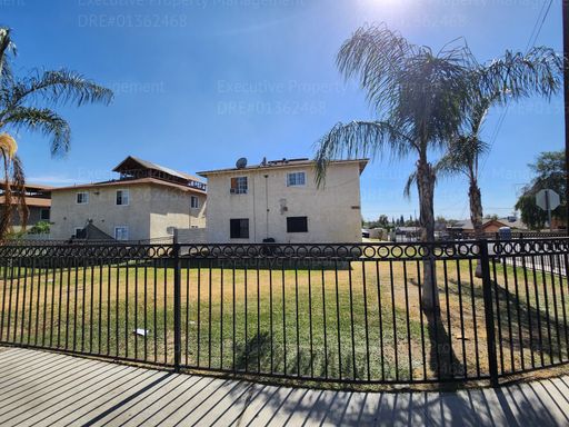 2 bedroom/ 1 bathroom apartment. *Move In Special OAC* – photo 1