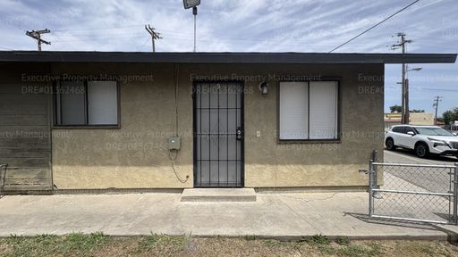 2 bedroom 1 bathroom apartment in a great location near shopping centers. – photo 1