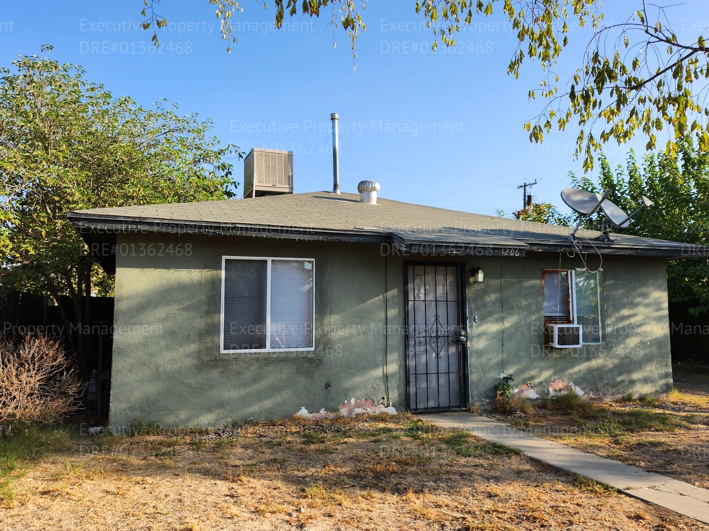 Bakersfield House: 1206 Potomac Ave.