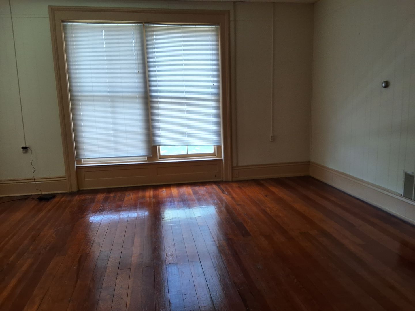 ELIZABETHTOWN Apartment: 204 NORTH MULBERRY STREET