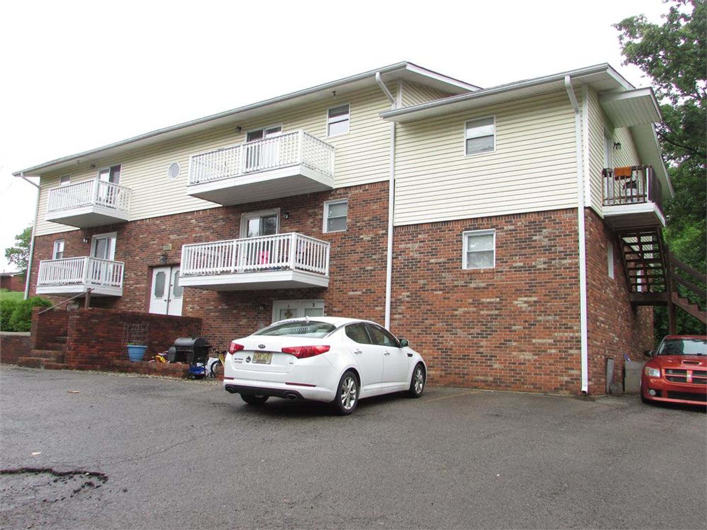 RADCLIFF Apartment: 1178 LOIS LANE