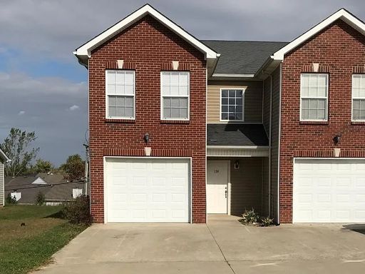SPACIOUS 3 BEDROOM, 2 BATH TOWNHOME LOCATED IN RADCLIFF – photo 1
