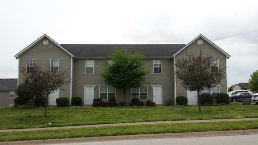 SPACIOUS 2 BEDROOM, 1.5 BATH TOWNHOME LOCATED IN ELIZABETHTOWN – photo 1