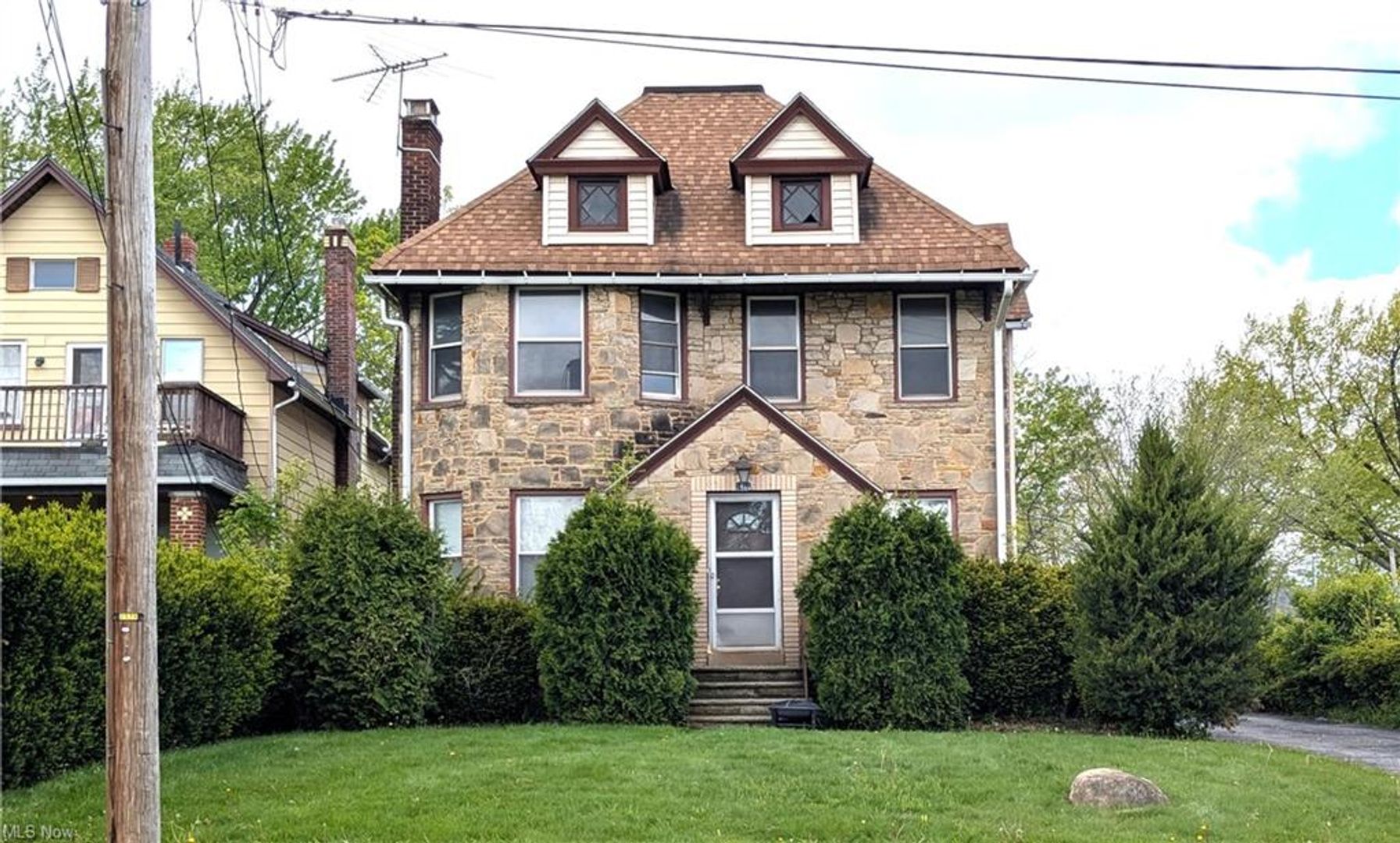 South Euclid Apartment: 1462 Felton Rd.
