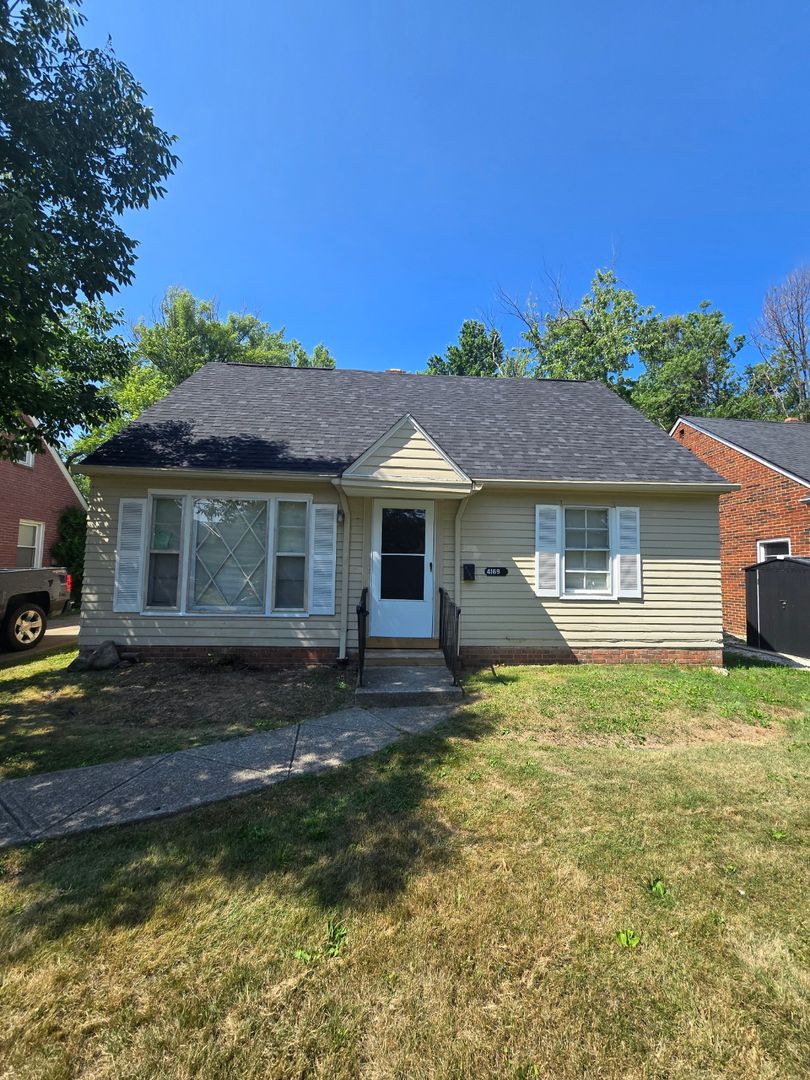 South Euclid House: 4169 Okalona Rd