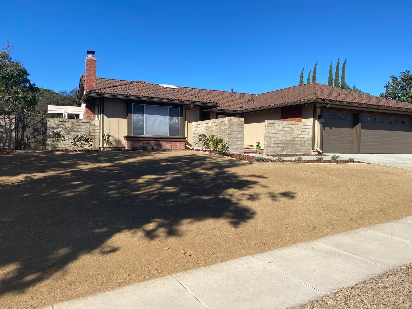 Thousand Oaks House: 3 Venus St.