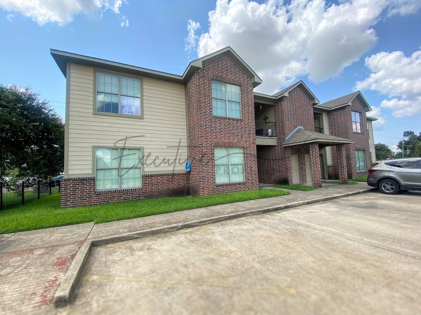 Lake Charles Apartment: 311 E. Hale Street