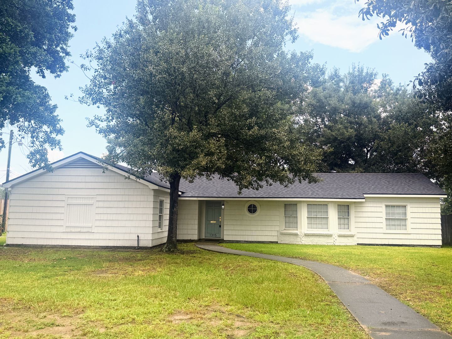 Lake Charles House: 1315 8th Street