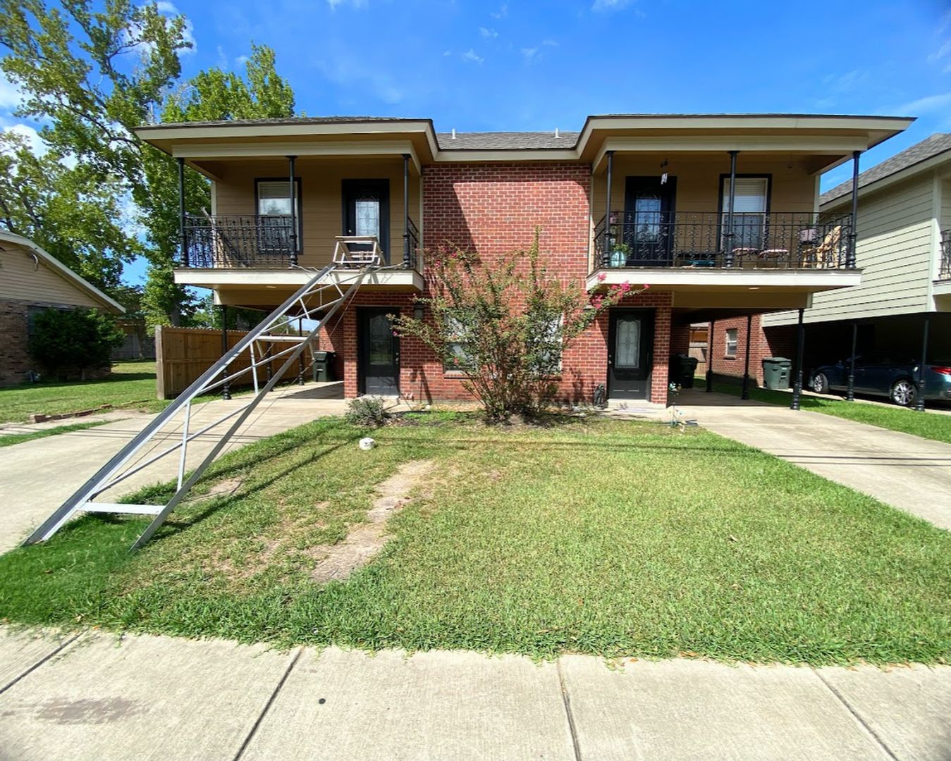Lake Charles Apartment: 325 East Sale Road