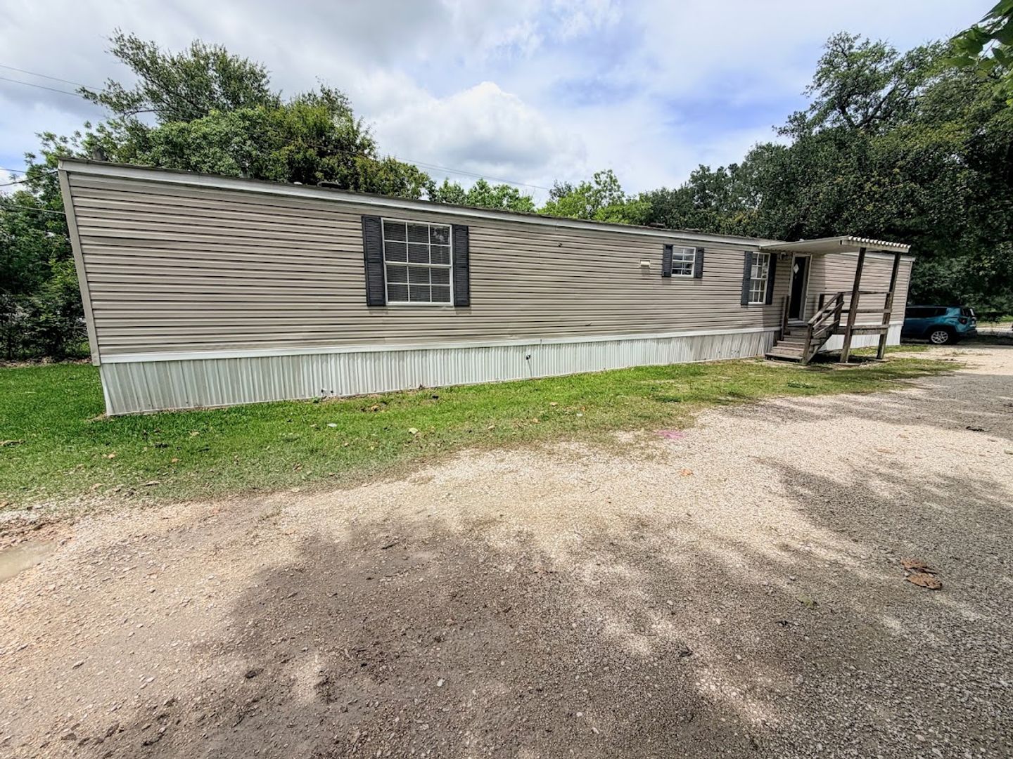 Sulphur Apartment: 625 North Claiborne Street 1-4