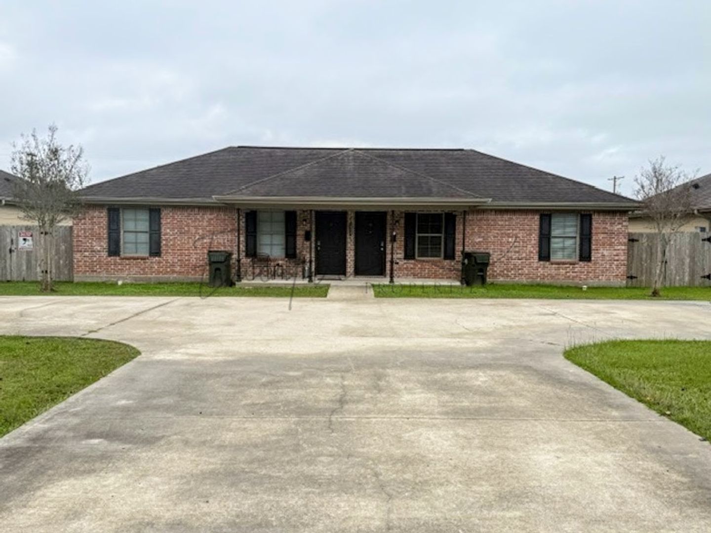 Lake Charles Apartment: 2528 Crockett Street, Lake Charles, LA 70601