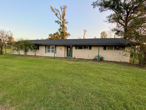 Spacious 4-Bedroom Home in Prime Location—Walk to Nearby Top Schools! – photo 1