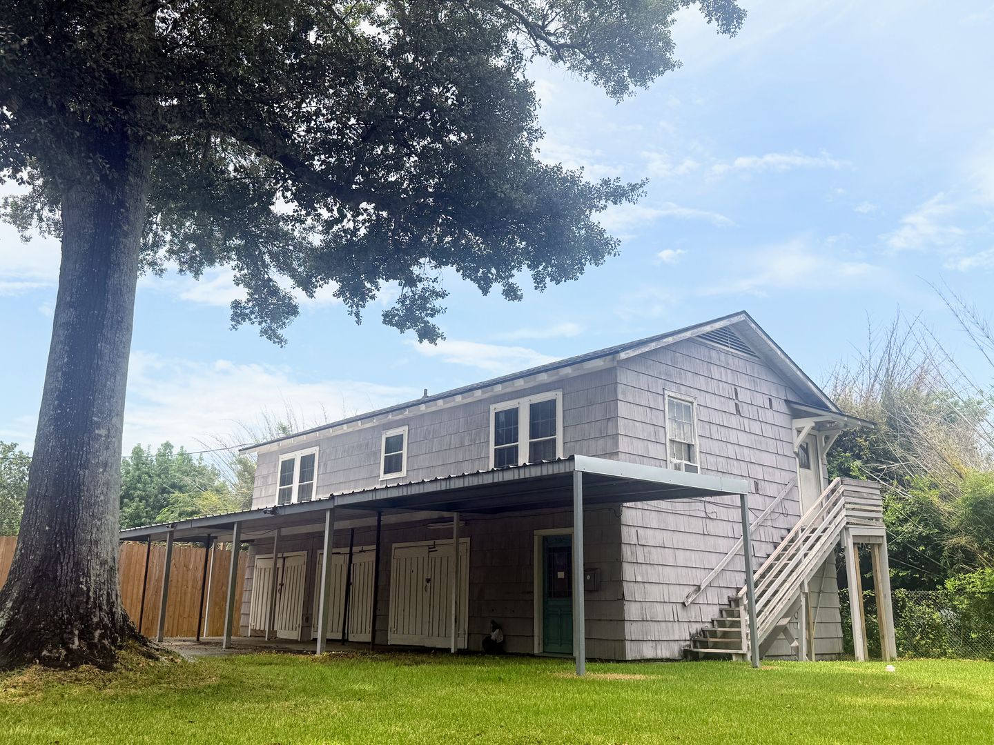 Lake Charles House: 1315 1/2 8th Street