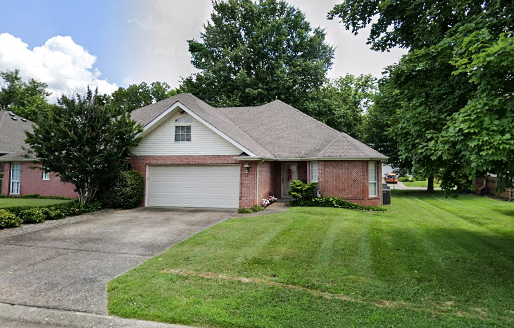 Cape Girardeau Apartment: 1308/1310 Amblewood Dr
