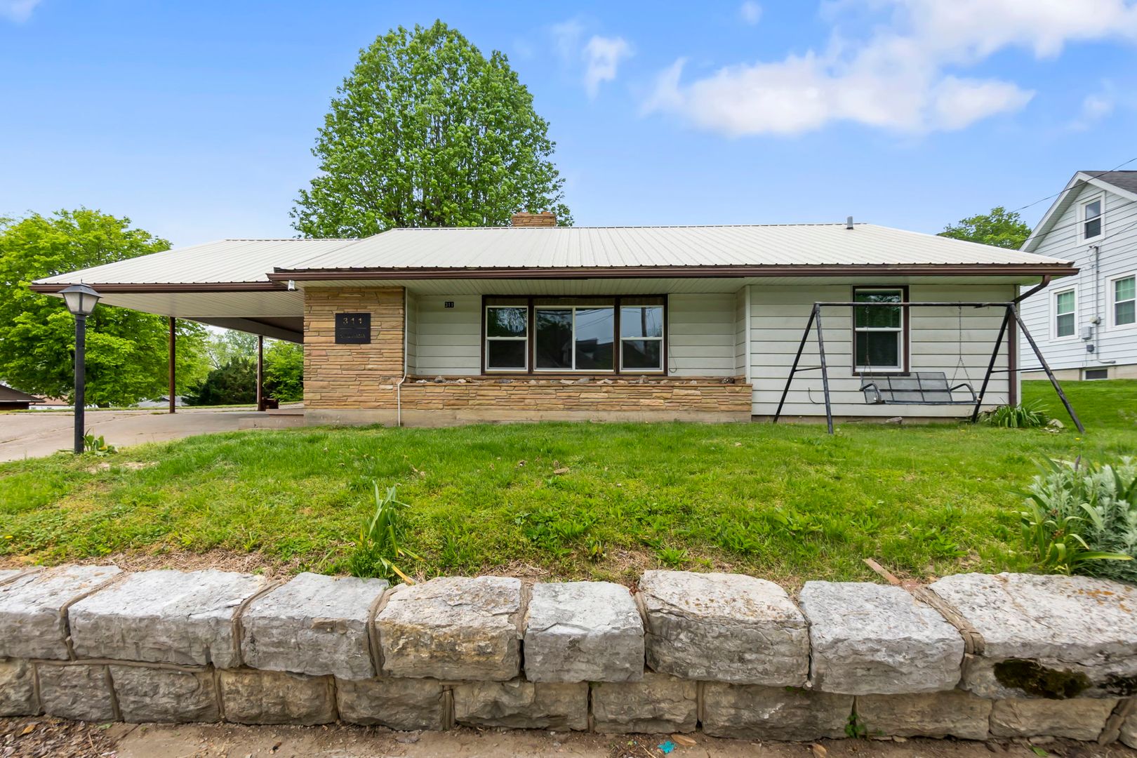 Jackson House: 311 N Georgia