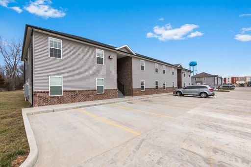 1515 Marcella St, Apt 202