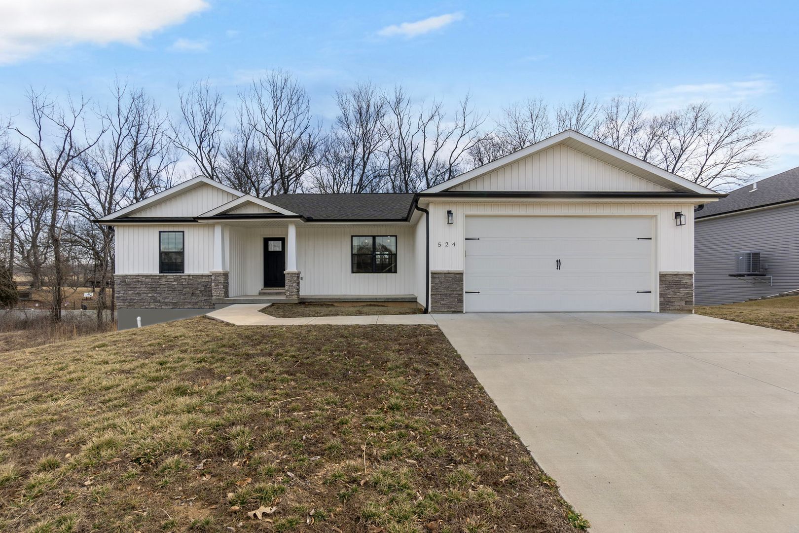 Jackson House: 524 Old Poplar Rd