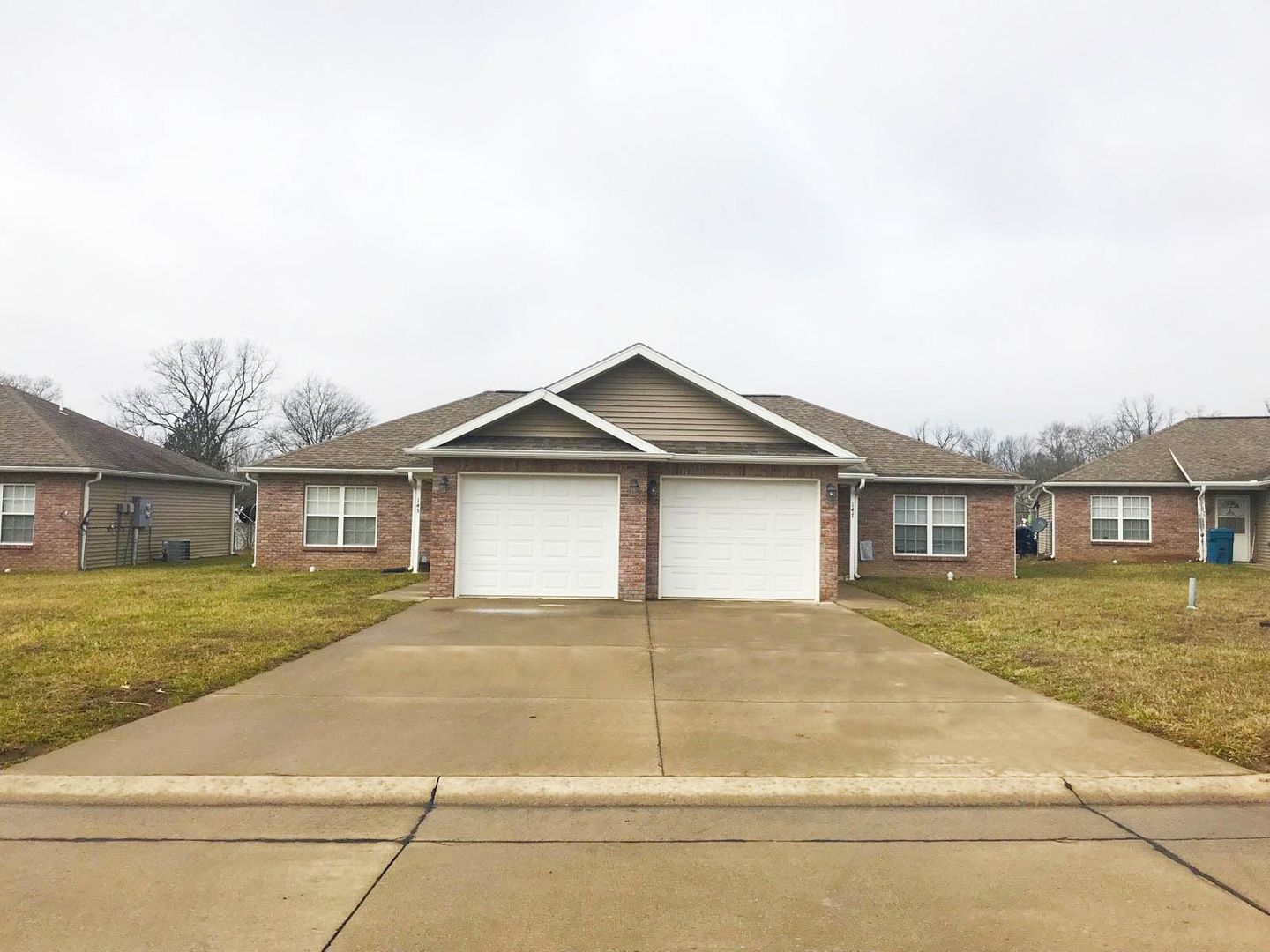 Cape Girardeau Apartment: 145/147 Founders Court