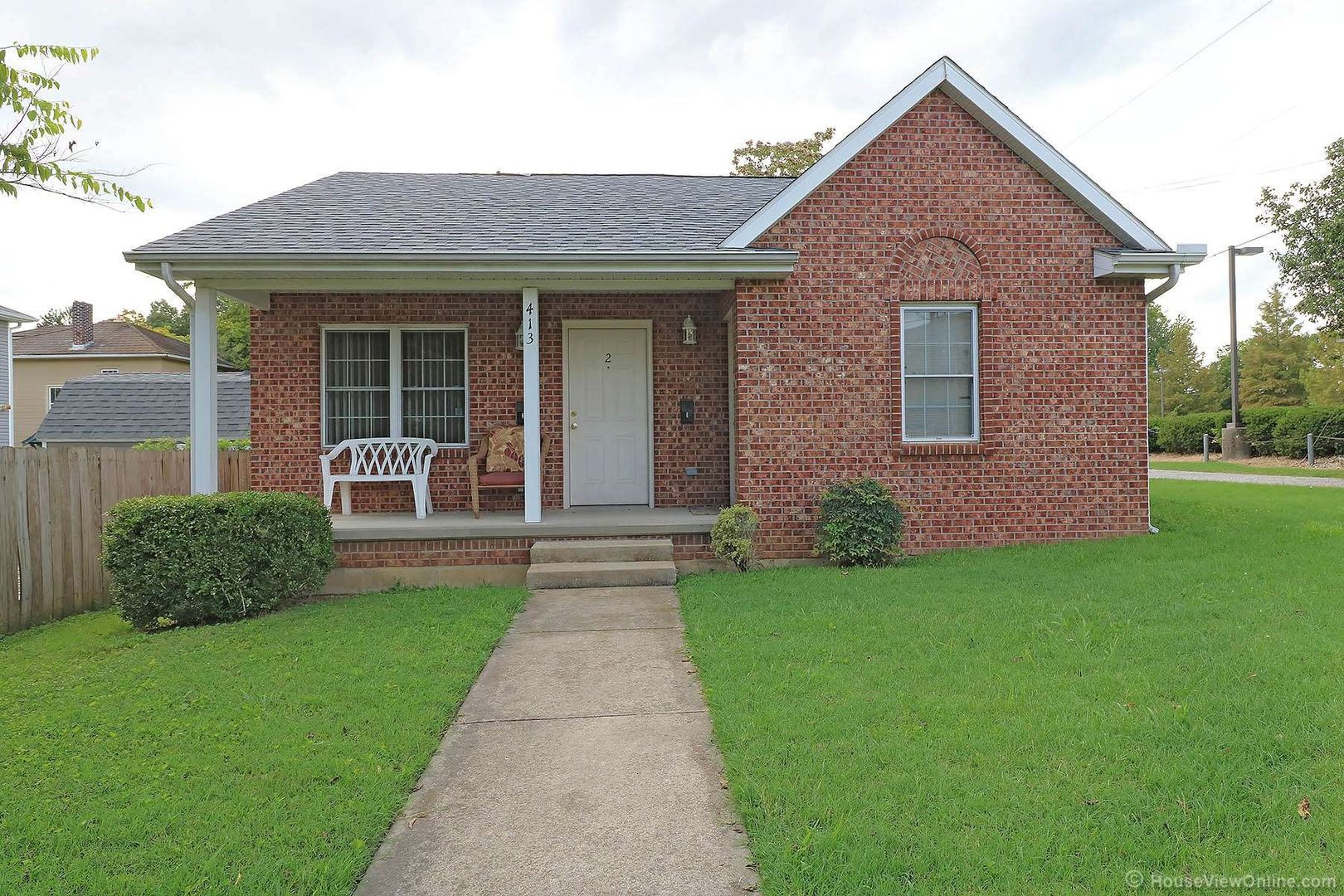 Cape Girardeau Apartment: 413 N West End Blvd