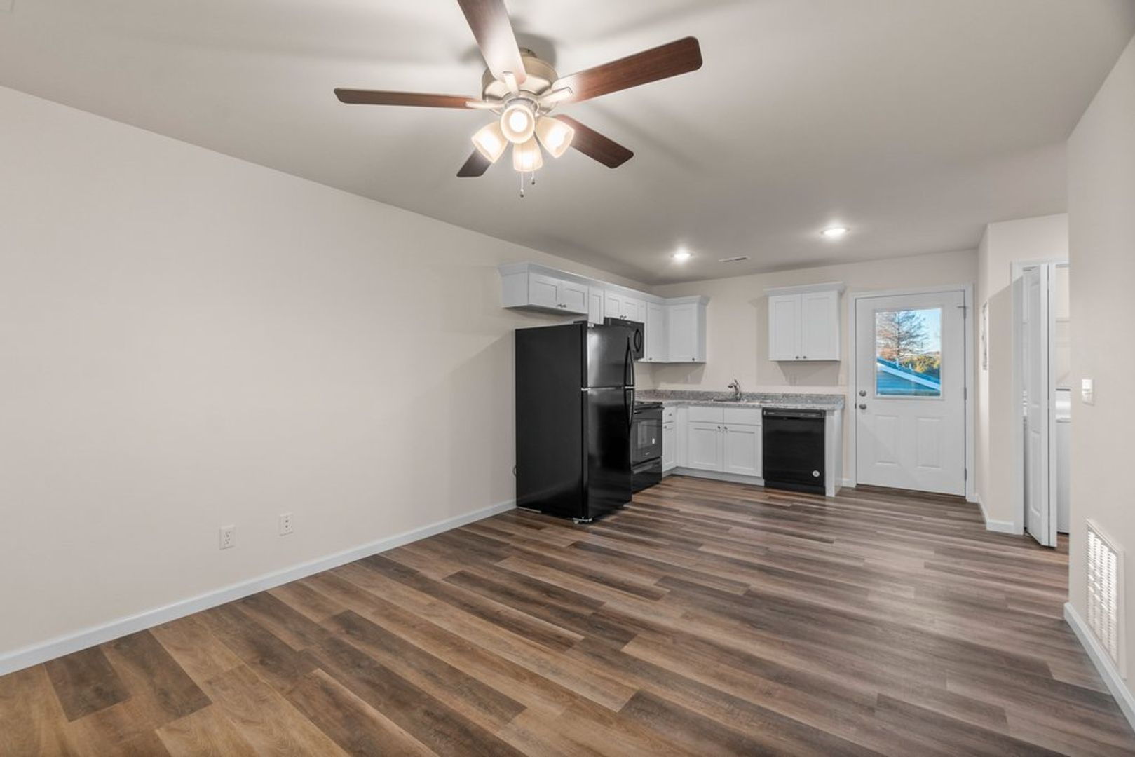 Jackson Apartment: 236 Highland Hills Drive