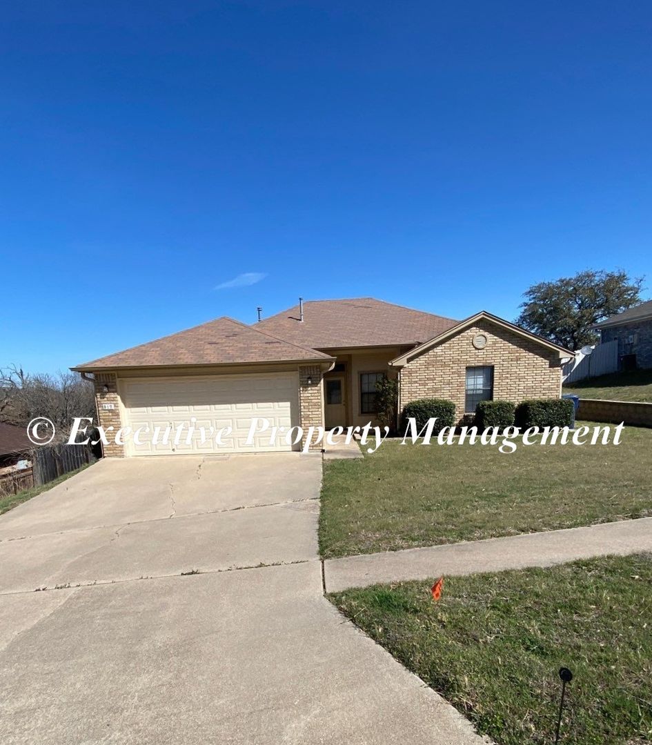 Copperas Cove House: 917 Whirlaway Drive