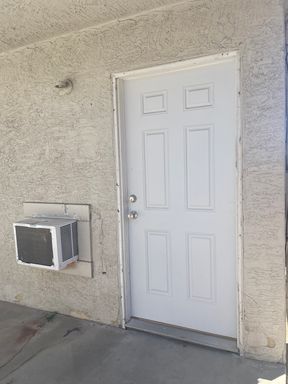 Studio For Rent | 1203 Bellevue Rd.