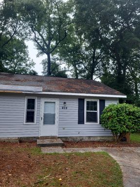 Nice 2 bedroom 2 bath duplex-$200 off First Month's Rent and 20% Agent Commission – photo 1