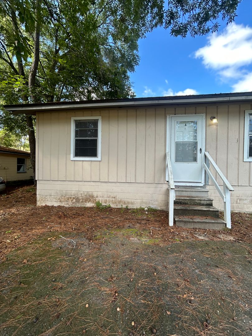 Gainesville Apartment: 2212 SE 36th Ter