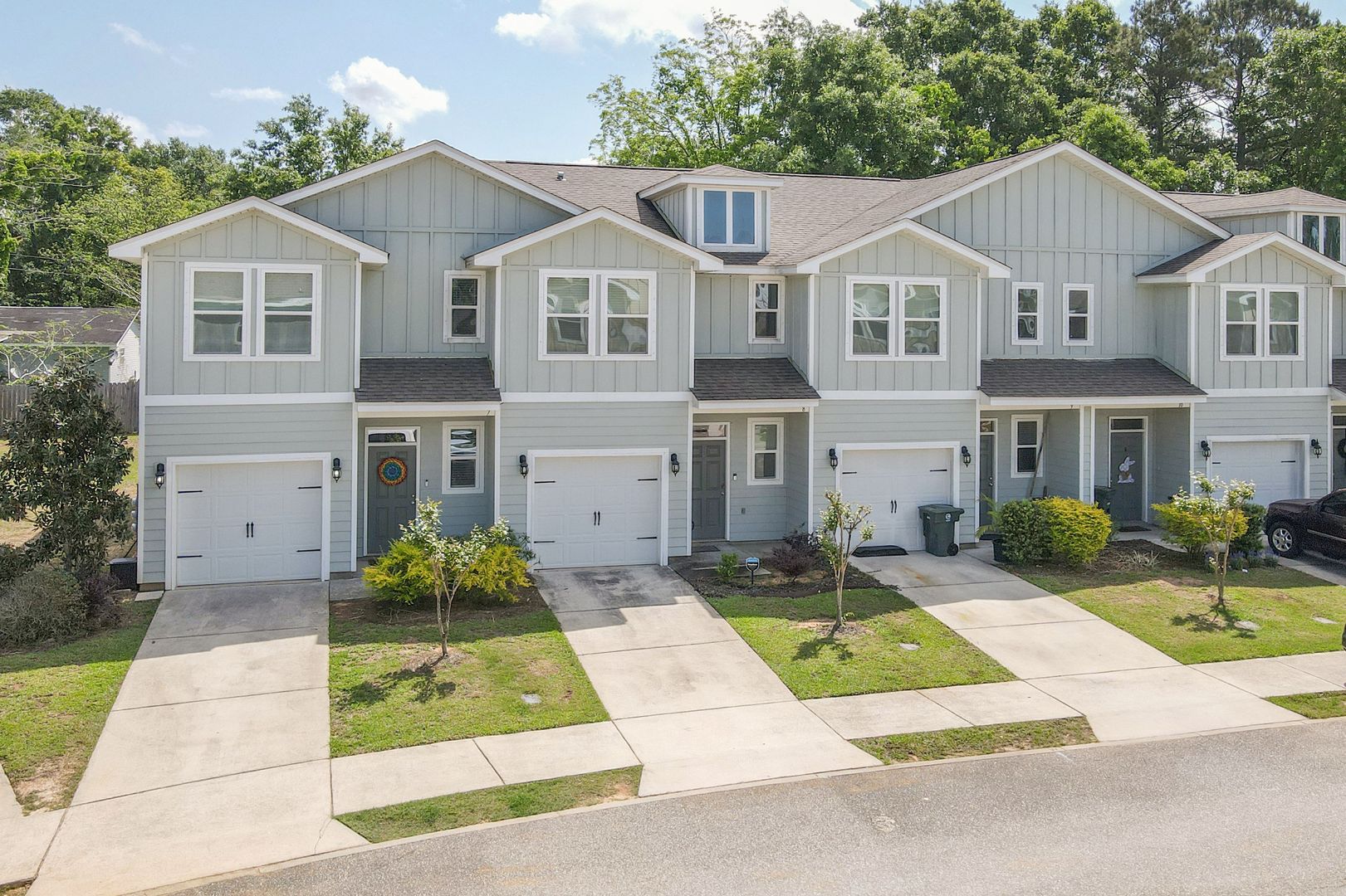 Daphne House: 25806 Pollard Road
