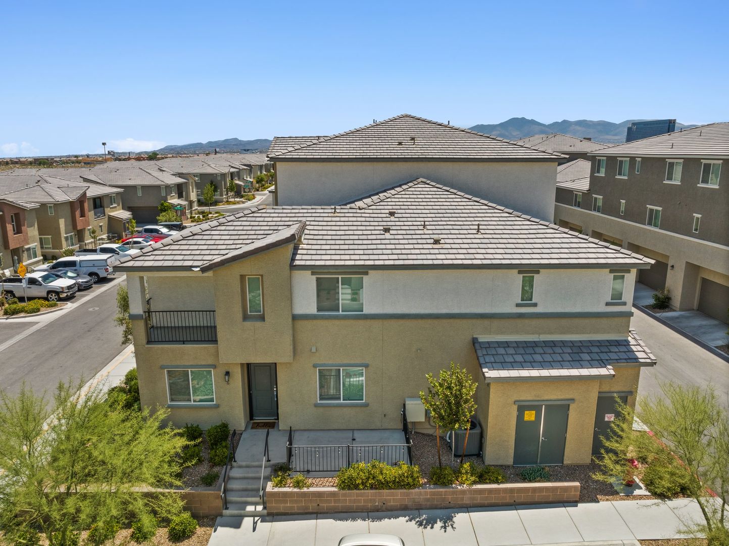 Las Vegas Townhome: 2841 Brilliant Aurora Ln 5