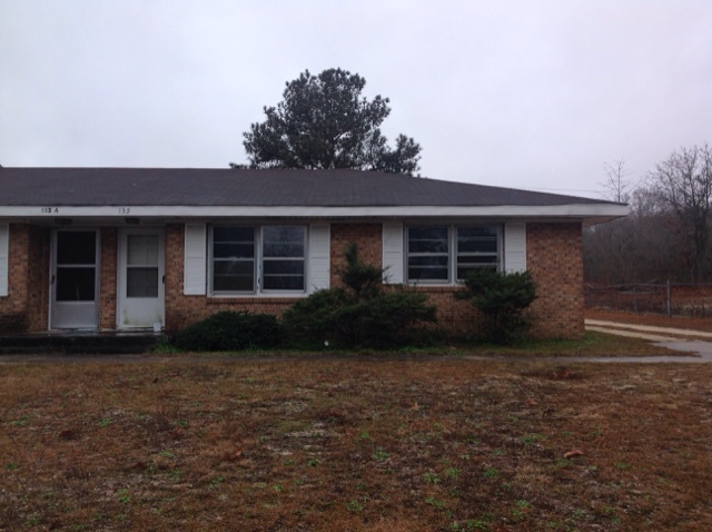 Rockingham House: 135 LakeView Trail