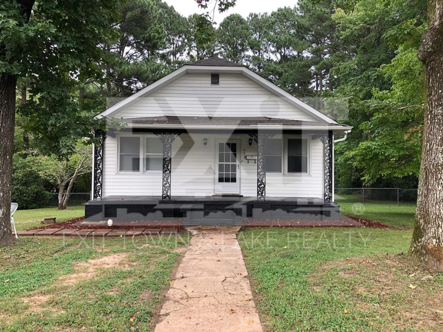 South Hill House: 609 Windsor St.