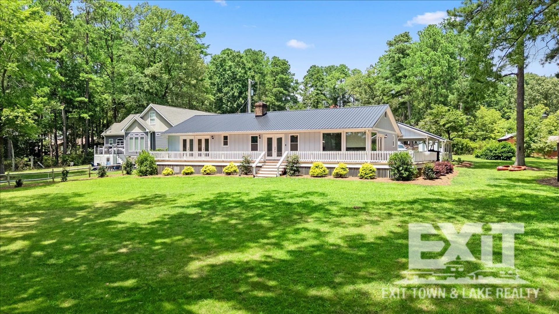 Henrico House: 104 Dogwood Acres