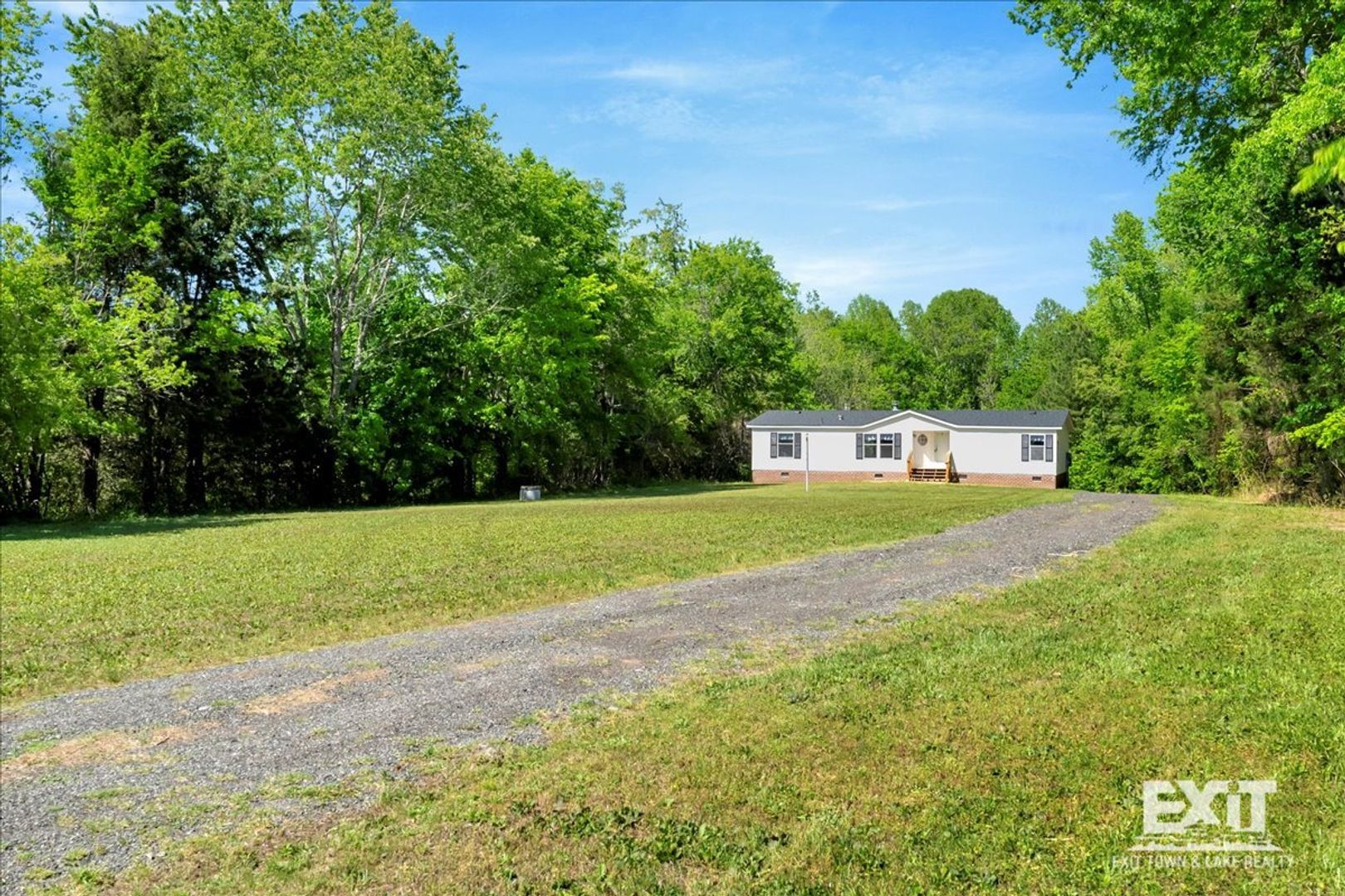 Lawrenceville House: 1289 Fleshood Ln