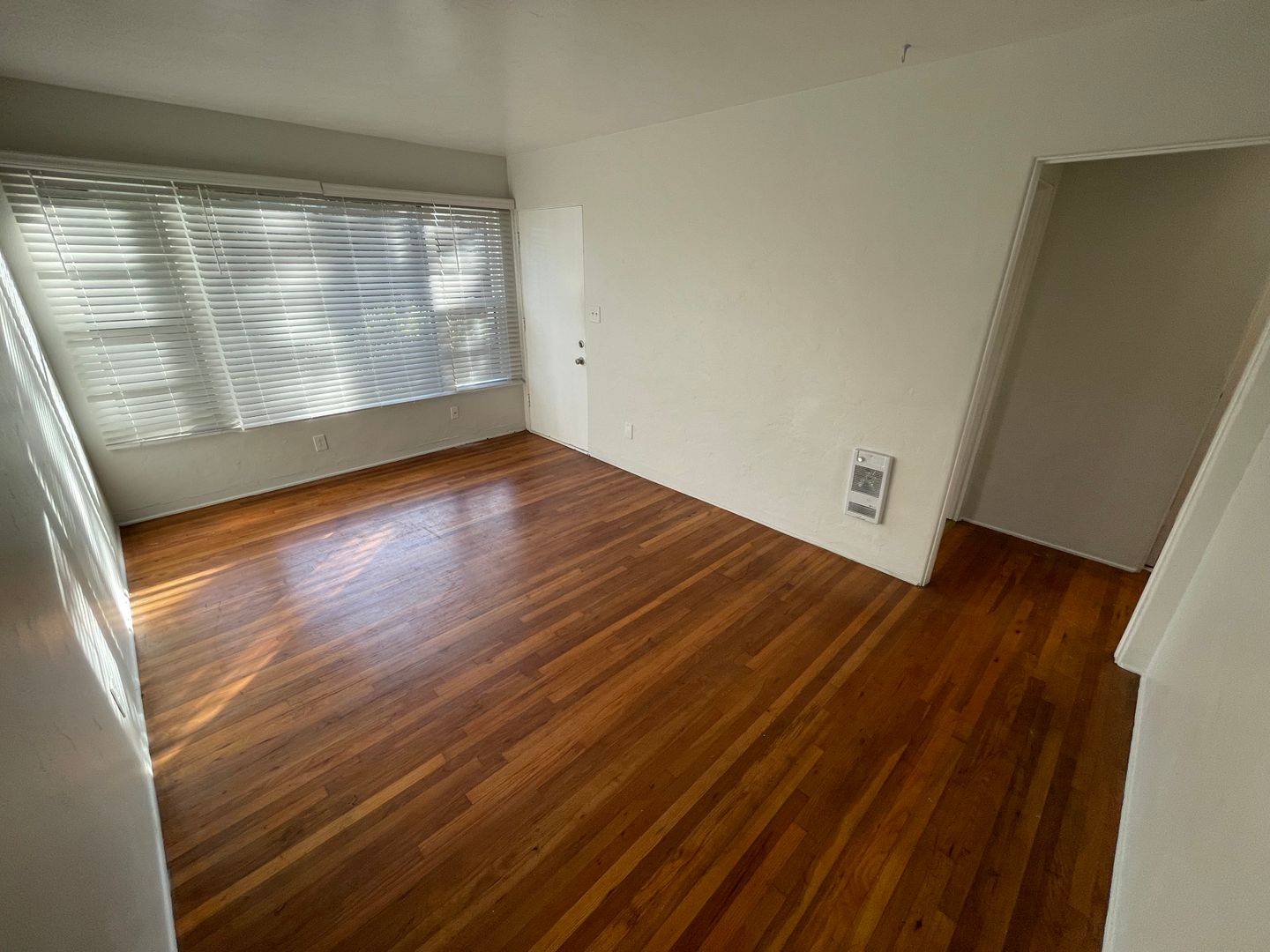 San Diego Apartment: 3781 7th Ave.