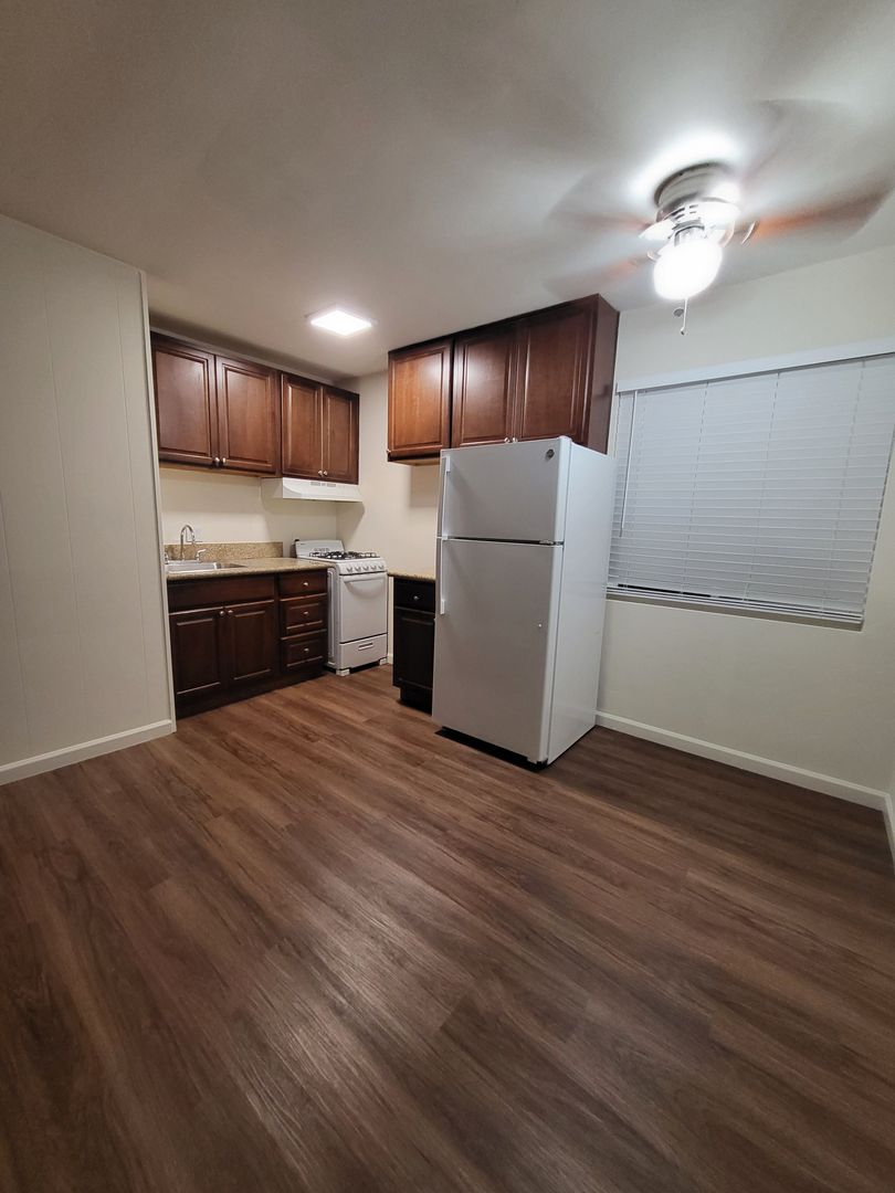 San Diego Apartment: 4080 Lamont Street