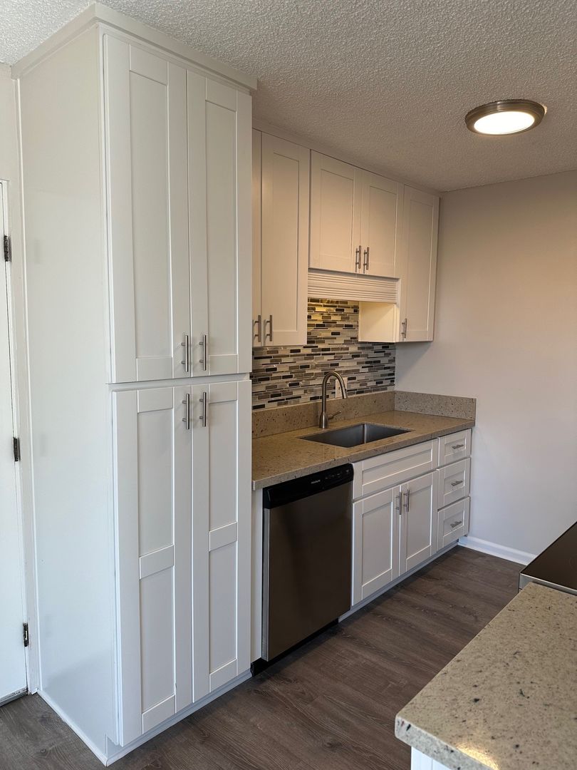 La Jolla Apartment: 7414 Herschel Avenue