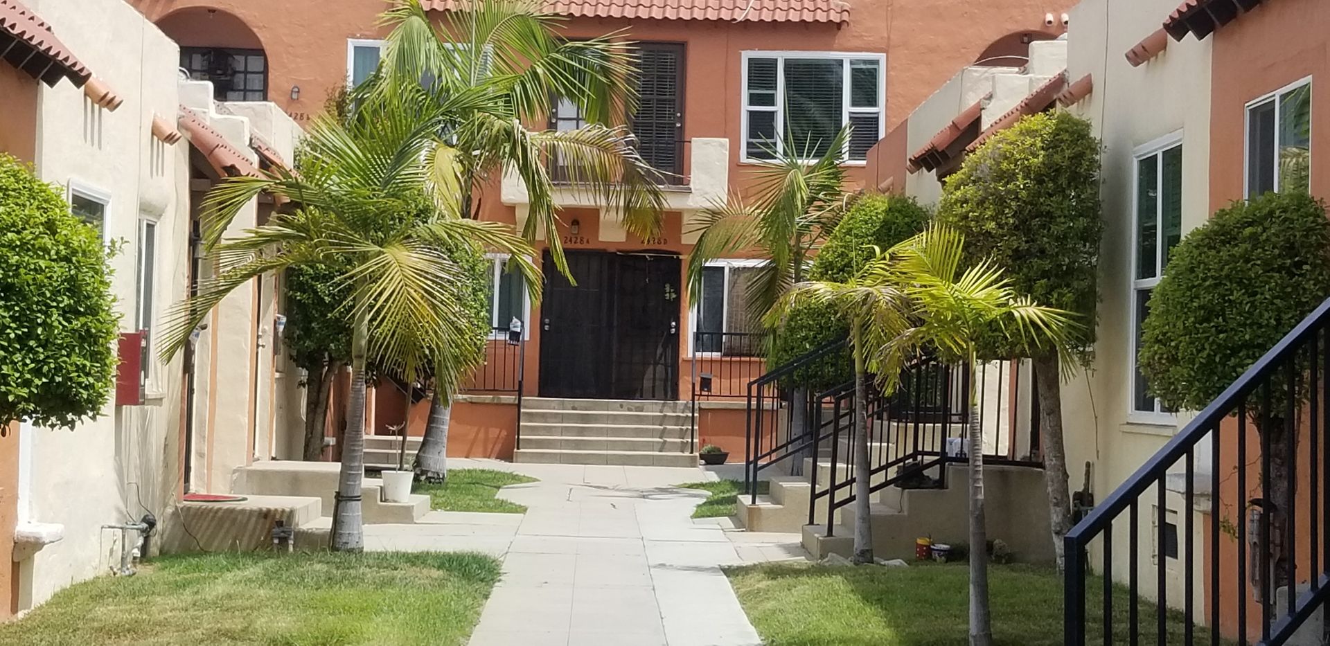 San Diego Apartment: 2426.5 E St
