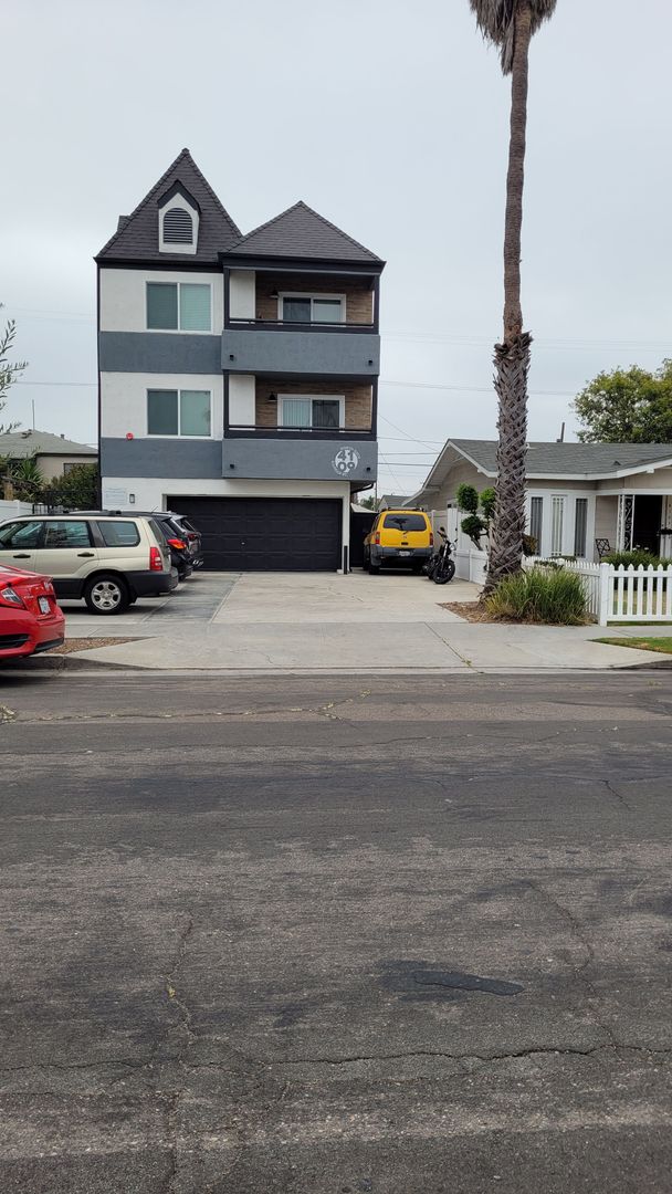 San Diego Apartment: 4109 Kansas Street