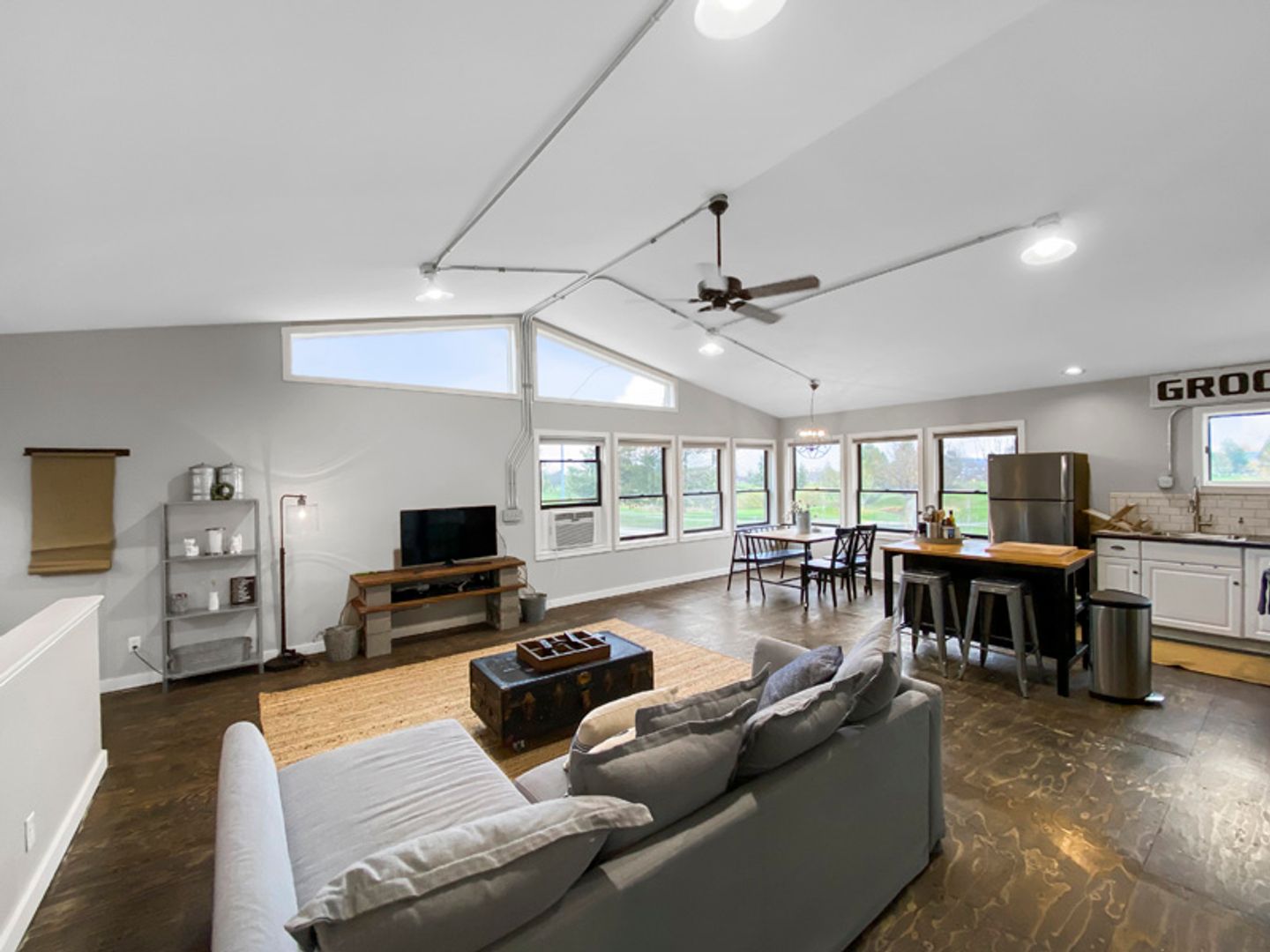FR Portland Loft 11 of 12