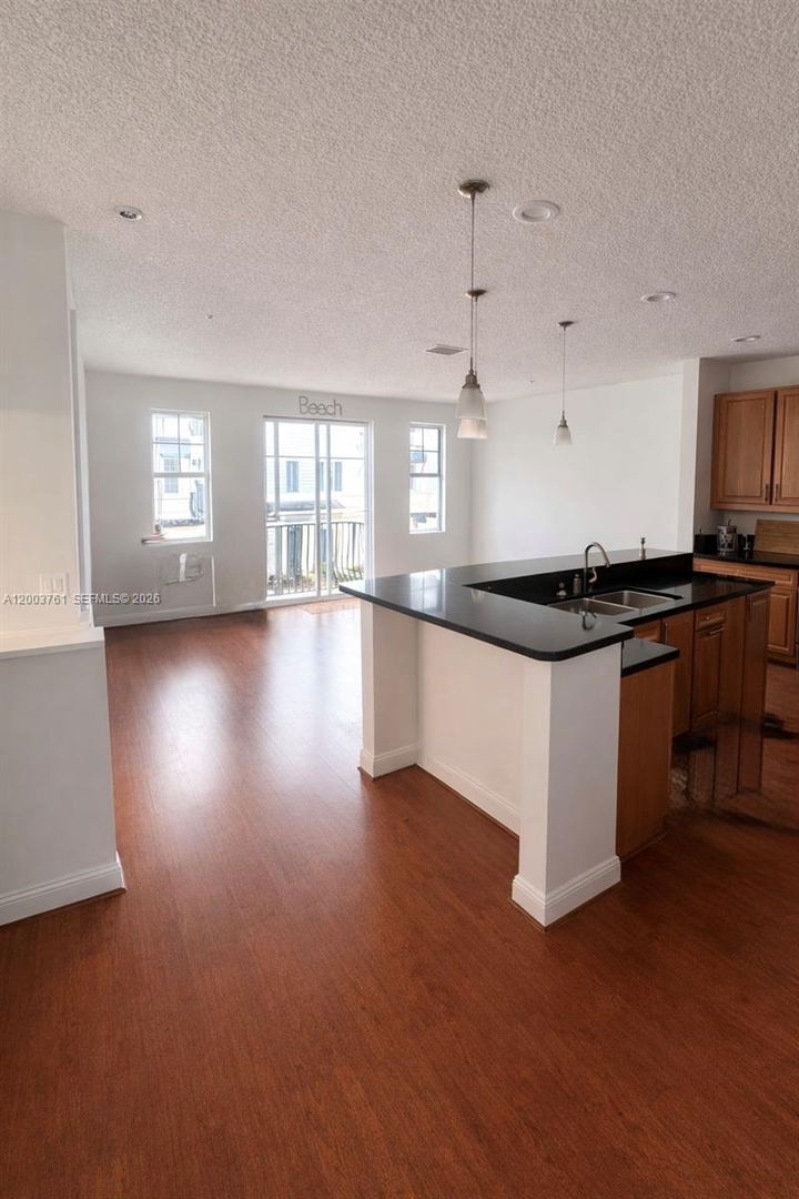 Boca Raton House: 556 NW 39th Circle
