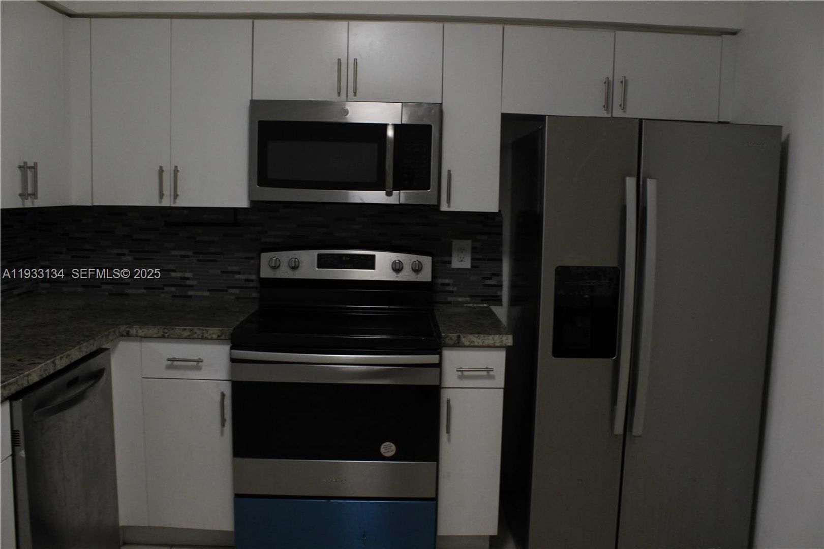 Hollywood House: 6651 Custer Street