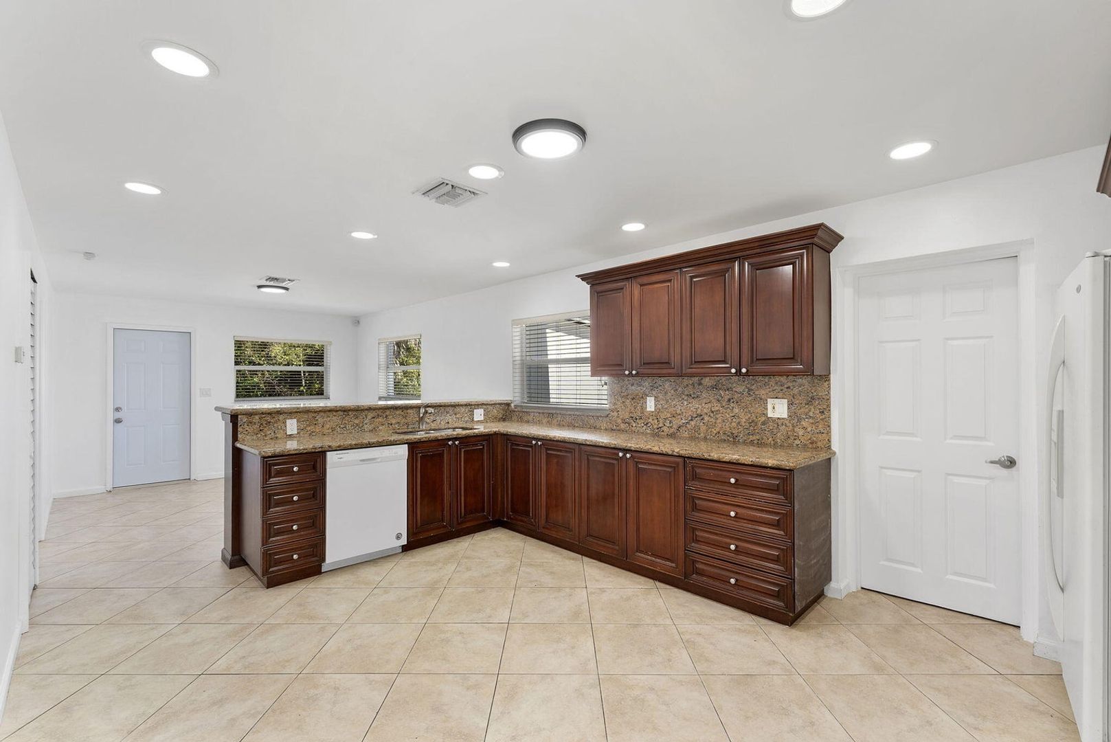 Deerfield Beach House: 105 NW 7th Court