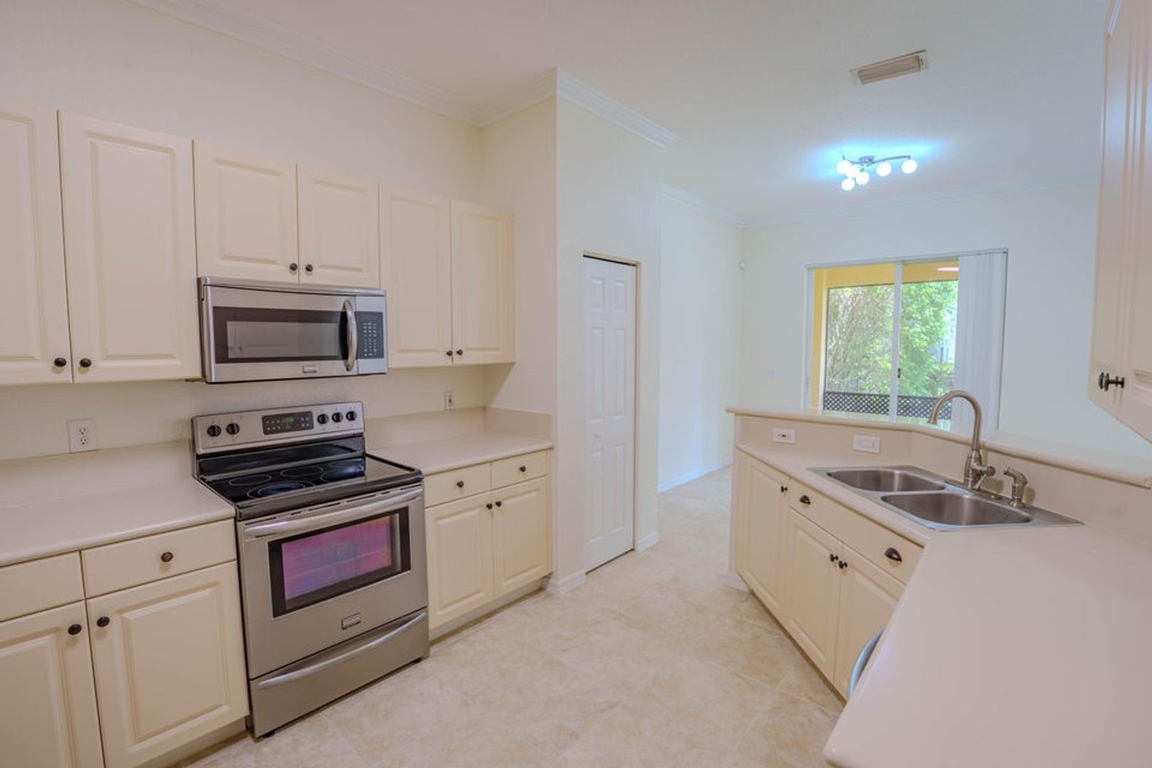 Coral Springs House: 5733 NW 119th Drive