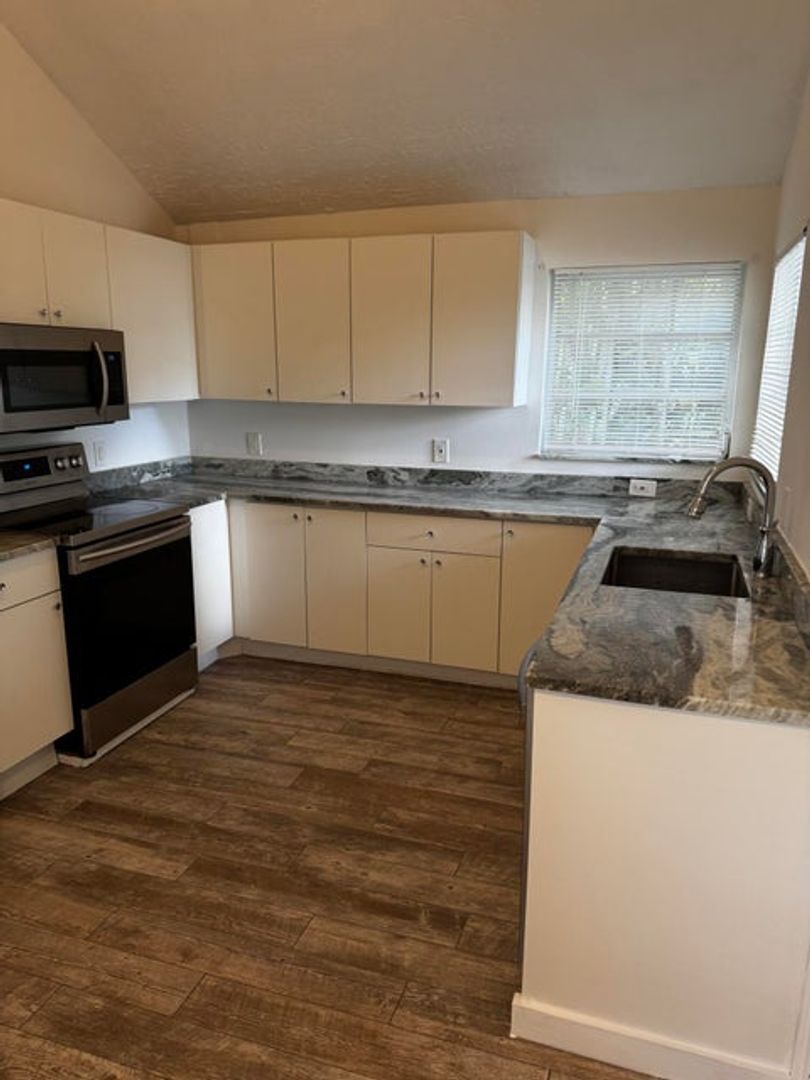 Lake Worth Beach House: 315 N K Street 311